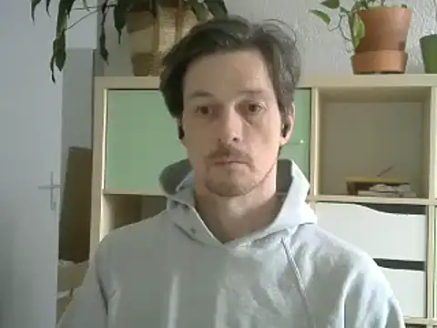 Snapshot of snowypaul11 chatting on March 10, 2025, 1:10 pm snowypaul11 online show from March 10, 2025, 1:10 pm