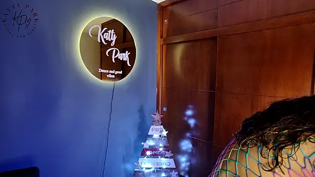 kattypark online show from December 22, 2024, 12:17 am