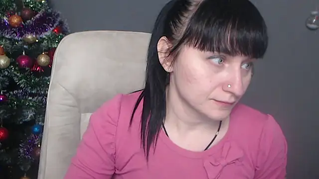 NinaFlawlees online show from December 21, 2025, 12:56 pm