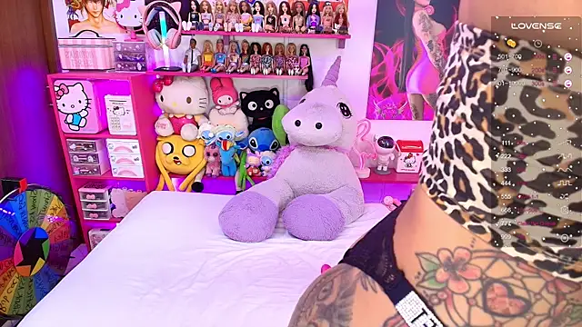 Snapshot of tattooBabyxxx chatting on April 12, 2026, 6:18 am tattooBabyxxx online show from April 12, 2026, 6:18 am
