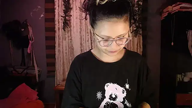 Hathorlove online show from January 19, 2026, 12:58 am