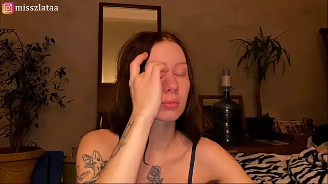 Snapshot of elfess chatting on November 17, 2025, 5:35 am elfess online show from November 17, 2025, 5:35 am