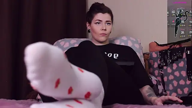 Luna Blake online show from December 5, 2024, 5:50 pm