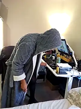 AmGuy23 online show from December 2, 2025, 3:45 am