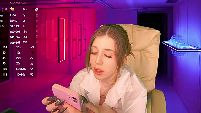 PenellopaRaw online show from January 21, 2025, 4:48 pm