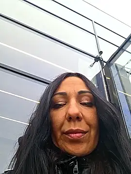 Snapshot of LeticiaWoods chatting on March 3, 2026, 12:22 pm LeticiaWoods online show from March 3, 2026, 12:22 pm