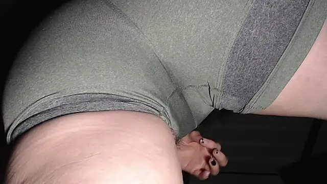 Snapshot of candylove05 chatting on October 9, 2025, 2:42 am candylove05 online show from October 9, 2025, 2:42 am