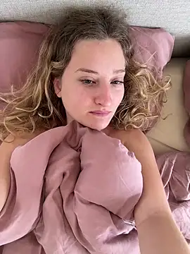 Snapshot of MileySummer chatting on March 24, 2026, 9:14 am MileySummer online show from March 24, 2026, 9:14 am