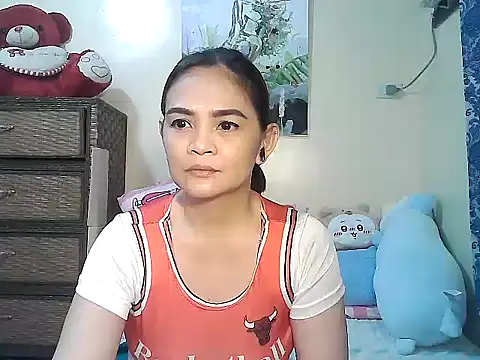 Kisses-13 online show from May 31, 2026, 1:29 pm