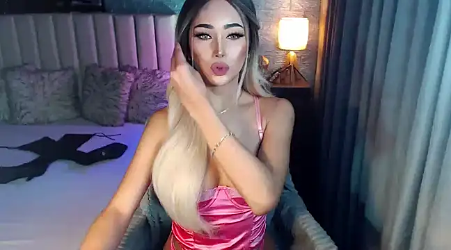 Miss Amandaversace online show from December 14, 2024, 12:55 am