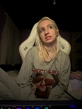 bunnydark00 online show from October 30, 2025, 12:34 am