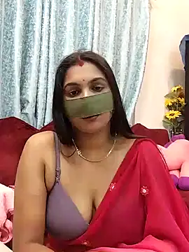 Queen Dolly online show from March 7, 2025, 5:49 pm