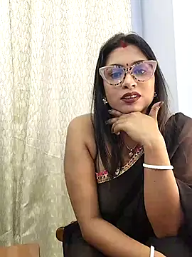 Queen Dolly online show from October 24, 2025, 5:53 pm