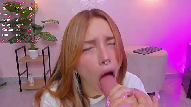 LITTLE-VIVI online show from March 11, 2026, 3:34 am