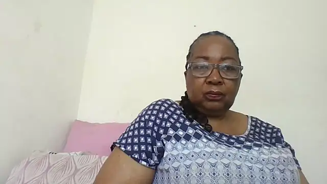 Snapshot of KinkyRicoSaisyours chatting on November 5, 2025, 6:46 am KinkyRicoSaisyours online show from November 5, 2025, 6:46 am