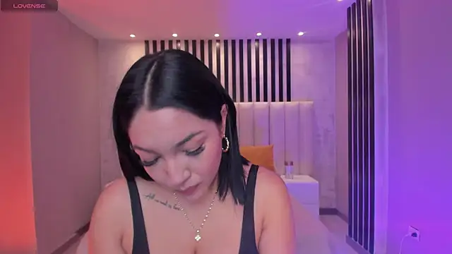 Snapshot of RossieRhoades chatting on October 2, 2025, 7:32 pm RossieRhoades online show from October 2, 2025, 7:32 pm