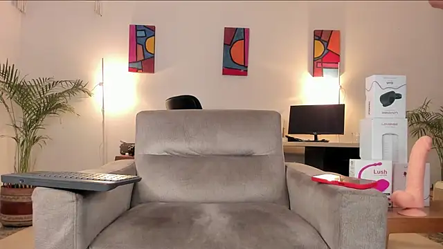 Snapshot of TatoKat chatting on February 18, 2025, 4:04 am TatoKat online show from February 18, 2025, 4:04 am