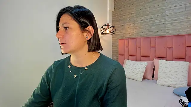 SarahDeyvis online show from January 14, 2025, 2:00 pm