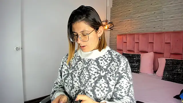 Snapshot of SarahDeyvis chatting on October 1, 2025, 1:06 pm SarahDeyvis online show from October 1, 2025, 1:06 pm