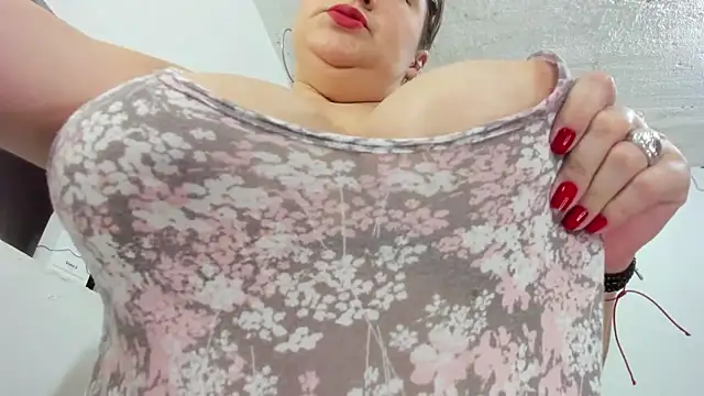 susy bigboobs online show from February 3, 2025, 3:53 am