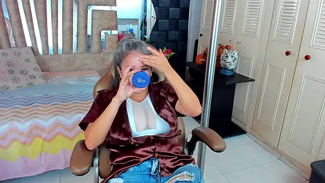 cute sassy online show from July 22, 2026, 2:42 pm