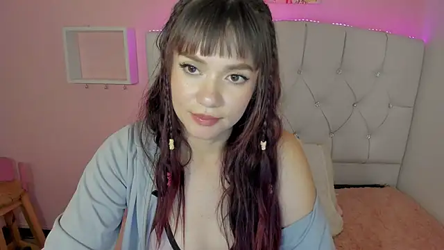 18candys online show from December 27, 2024, 11:42 pm