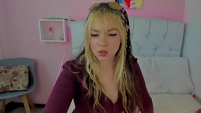 18candys online show from June 19, 2026, 3:38 pm