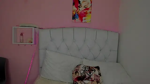 18candys online show from June 27, 2026, 11:21 pm