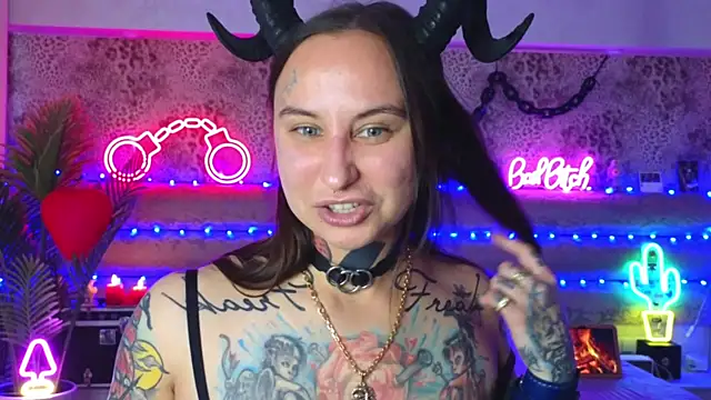 Cool Freak  online show from May 2, 2026, 10:31 am