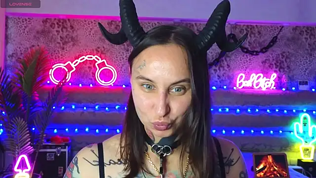 Cool Freak  online show from May 15, 2026, 10:00 am