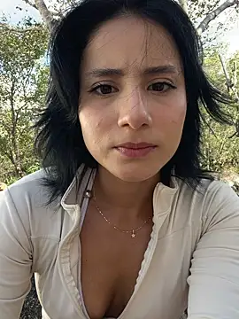 Ale Lewis online show from December 16, 2025, 8:25 pm