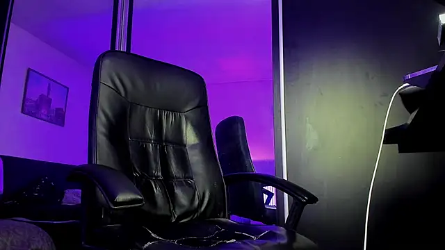 MichaelMasterss online show from February 24, 2025, 9:52 pm