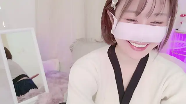 Snapshot of Yuu__k chatting on January 24, 2025, 2:08 pm Yuu k online show from January 24, 2025, 2:08 pm