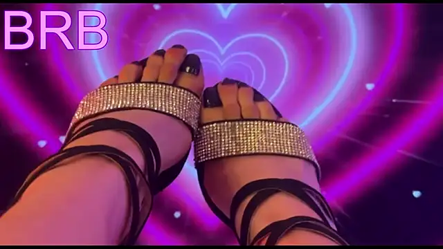  Jessy Moon  online show from April 28, 2026, 10:04 pm