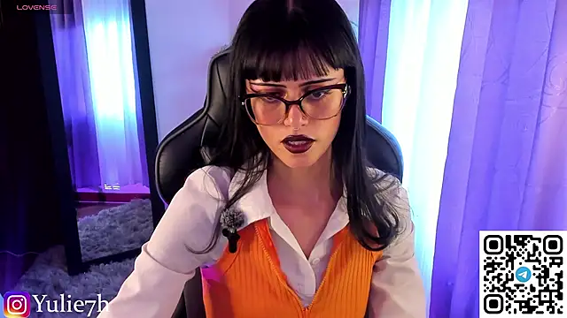 Jessy Moon  online show from May 9, 2026, 9:31 pm