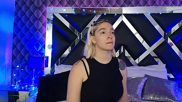 Snapshot of victoriaa_lee_ chatting on March 9, 2026, 6:56 pm victoriaa lee online show from March 9, 2026, 6:56 pm