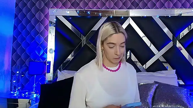 Snapshot of victoriaa_lee_ chatting on March 10, 2026, 6:57 pm victoriaa lee online show from March 10, 2026, 6:57 pm