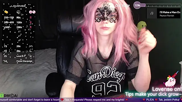 strawberry muffin online show from February 7, 2025, 8:53 pm