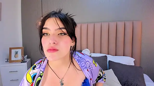 Alexa Thaylor  online show from January 9, 2025, 6:36 pm