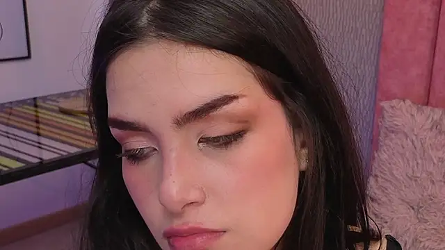 Alexa Thaylor  online show from May 1, 2026, 6:12 pm