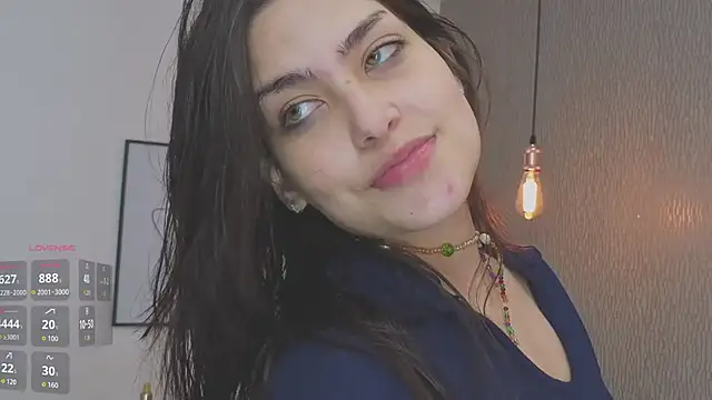 Alexa Thaylor  online show from May 6, 2026, 4:12 pm