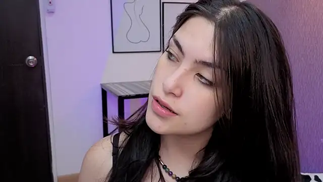 Alexa Thaylor  online show from June 13, 2026, 5:11 pm