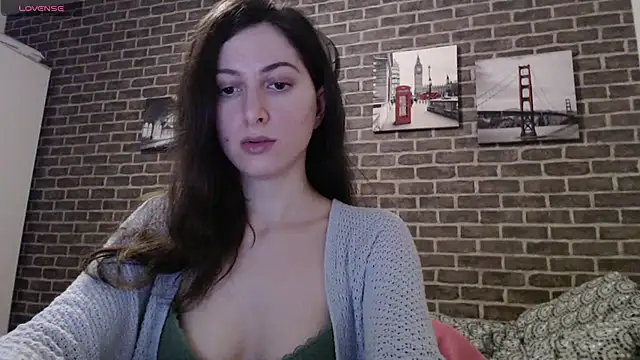  Hot Lady  online show from January 1, 2025, 5:55 pm