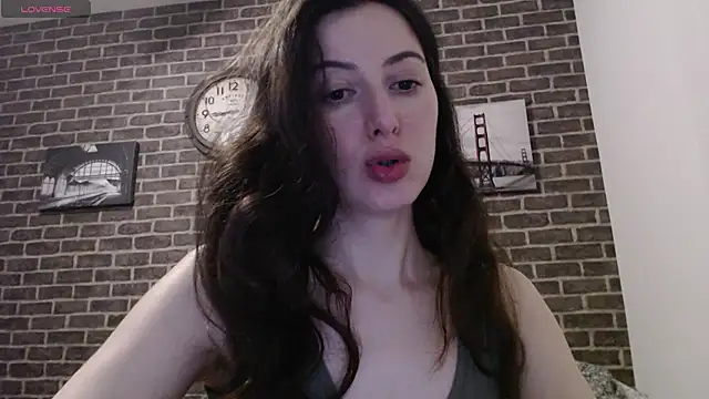  Hot Lady  online show from March 20, 2025, 7:04 pm