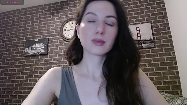  Hot Lady  online show from March 21, 2025, 9:23 pm