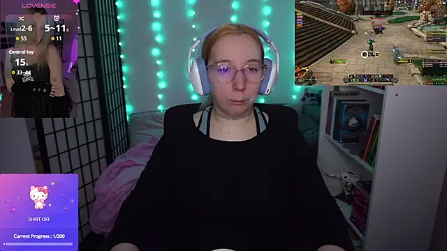 Snapshot of JustKerry chatting on October 6, 2025, 8:12 am JustKerry online show from October 6, 2025, 8:12 am