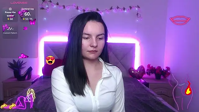 JasmineAsha online show from May 5, 2026, 7:33 pm