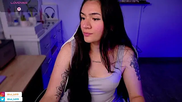 ImLui lu online show from November 9, 2025, 11:03 pm