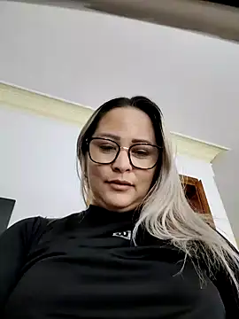 WANDAFOXX1 online show from December 29, 2024, 12:20 am