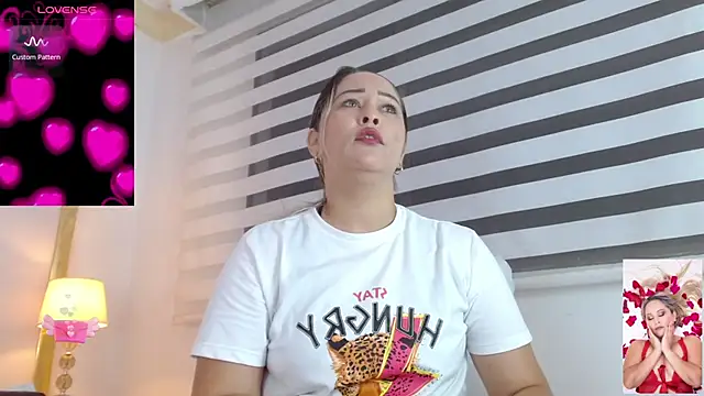 WANDAFOXX1 online show from February 13, 2025, 3:18 am